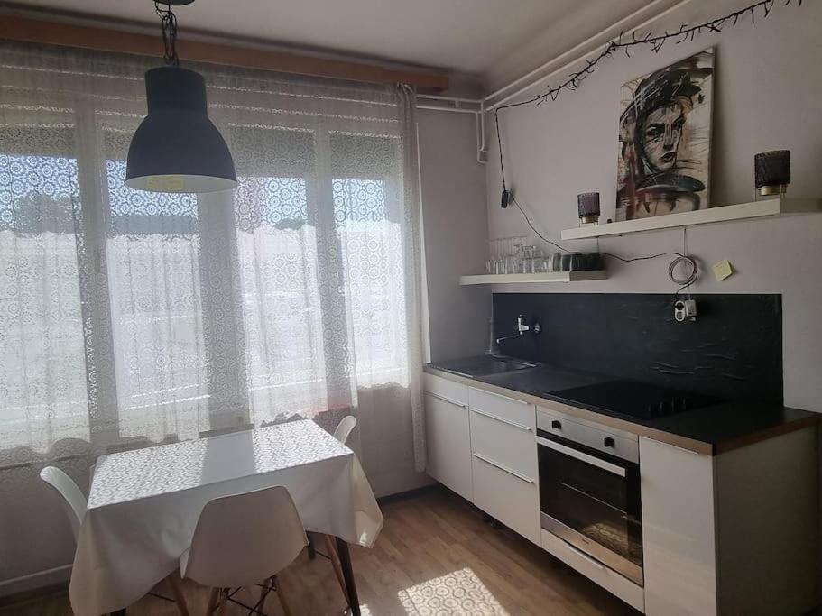 Cosy 2 Room Apartment With Nice Vibe, For Up To 4 ลูบลิยานา ภายนอก รูปภาพ